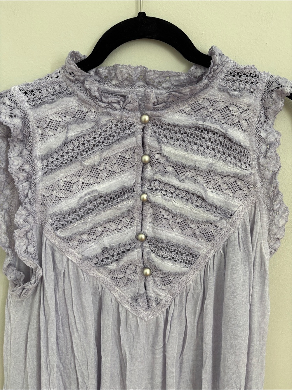 POL Lavender Crochet Yoke Sleeveless Blouse - Picture 8 of 11